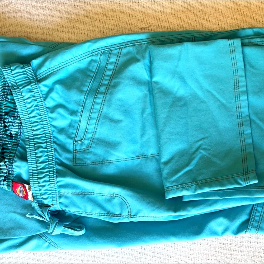 Medium Scrubs